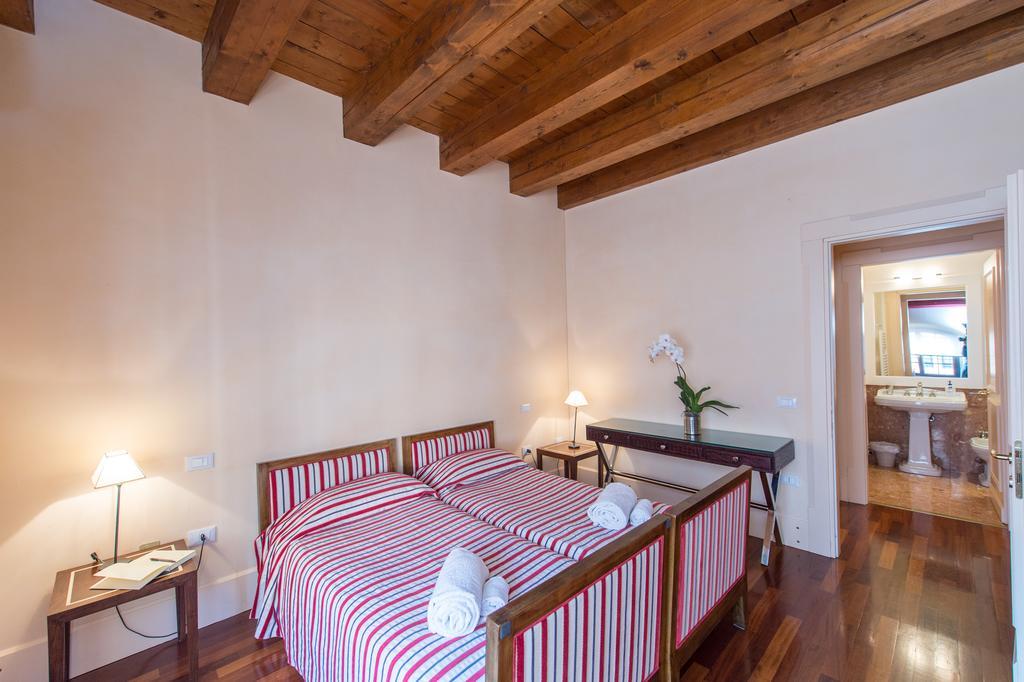 Апартаменты Residenza Giudecca Molino Stucky Венеция Экстерьер фото