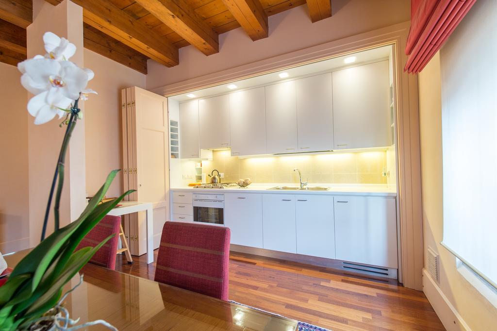 Апартаменты Residenza Giudecca Molino Stucky Венеция Экстерьер фото